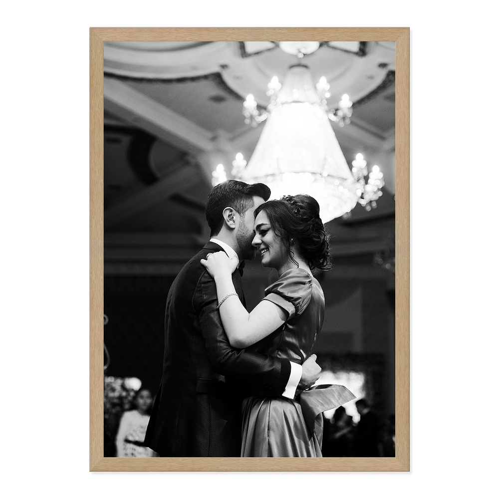 Linear A2 Picture Frame – Contemporary Timber-Style for Art, Photography & Documents