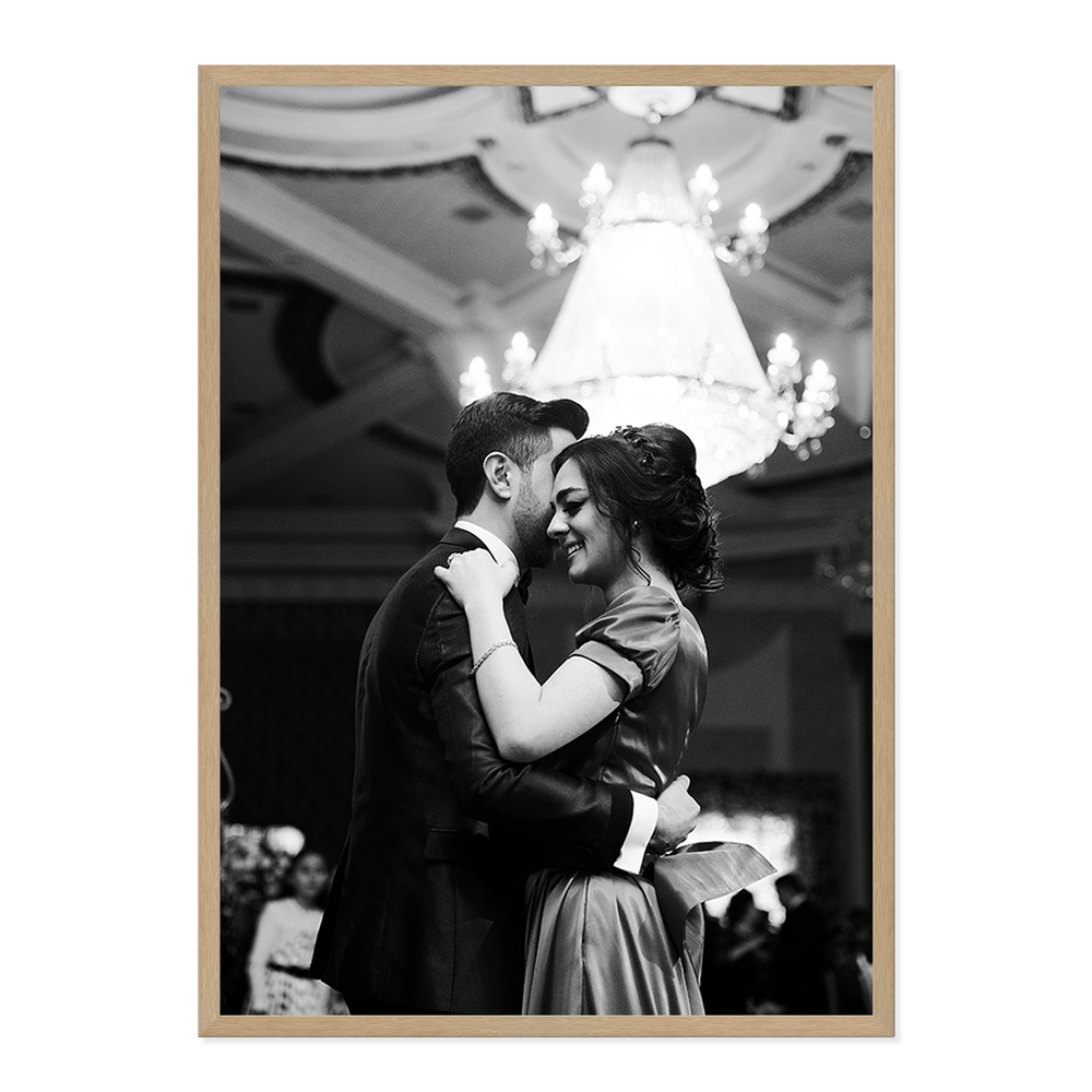 Linear Natural Timber-Look A1 Picture Frame – Modern Timber-Style Finish for Large Prints & Posters