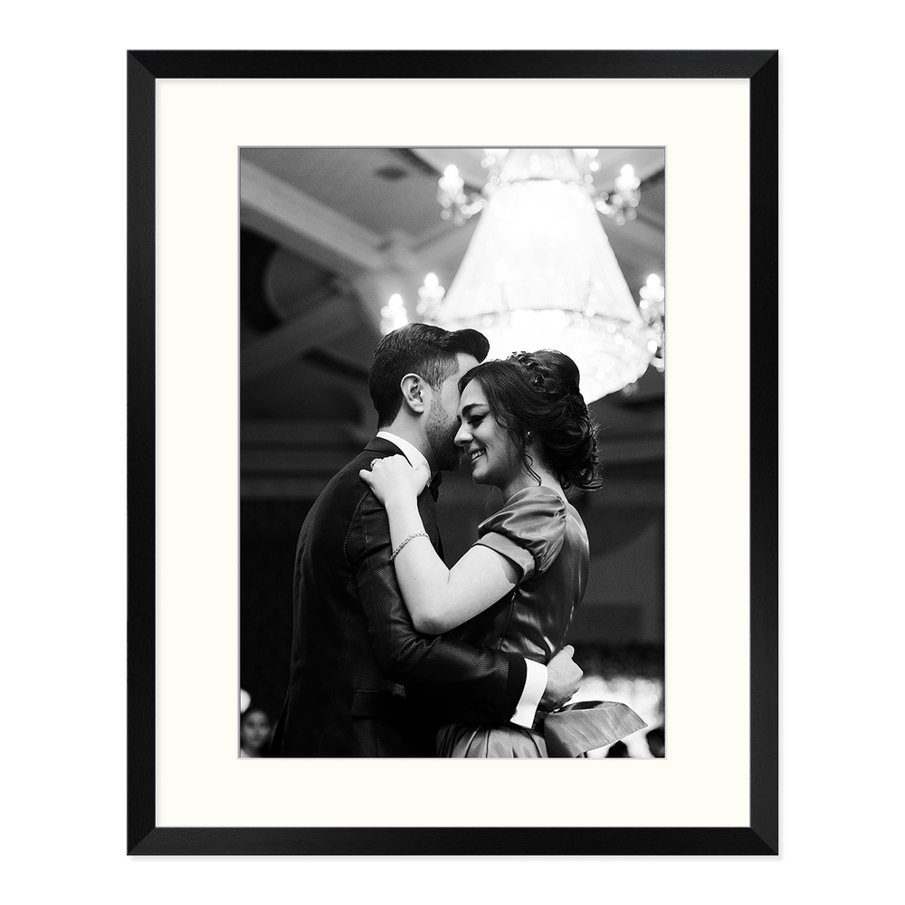 McKenzie & Whittingham Matte Black A3 Picture Frame with Matboard – Sleek, Professional Display for Art & Certificates