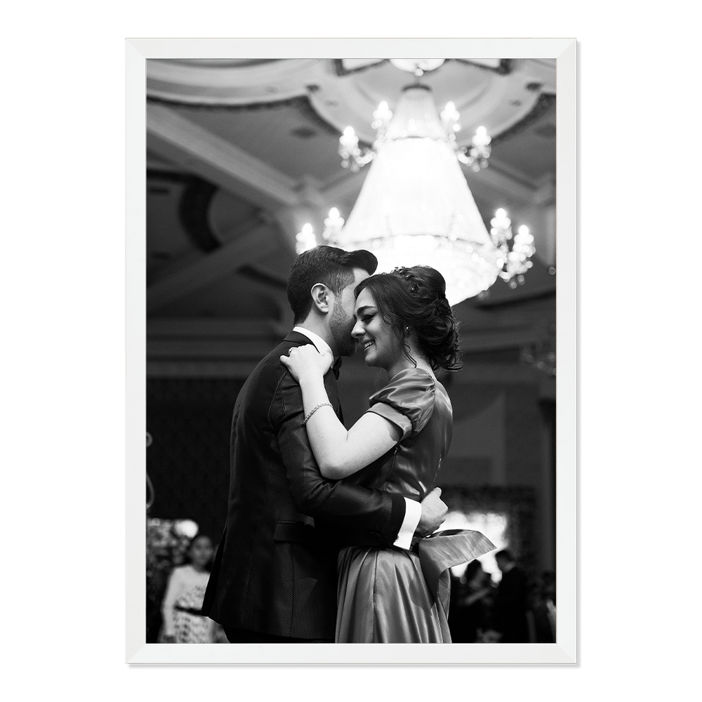 McKenzie & Whittingham Matte White A2 Picture Frame - Minimalist Style for Art, Photos & Prints