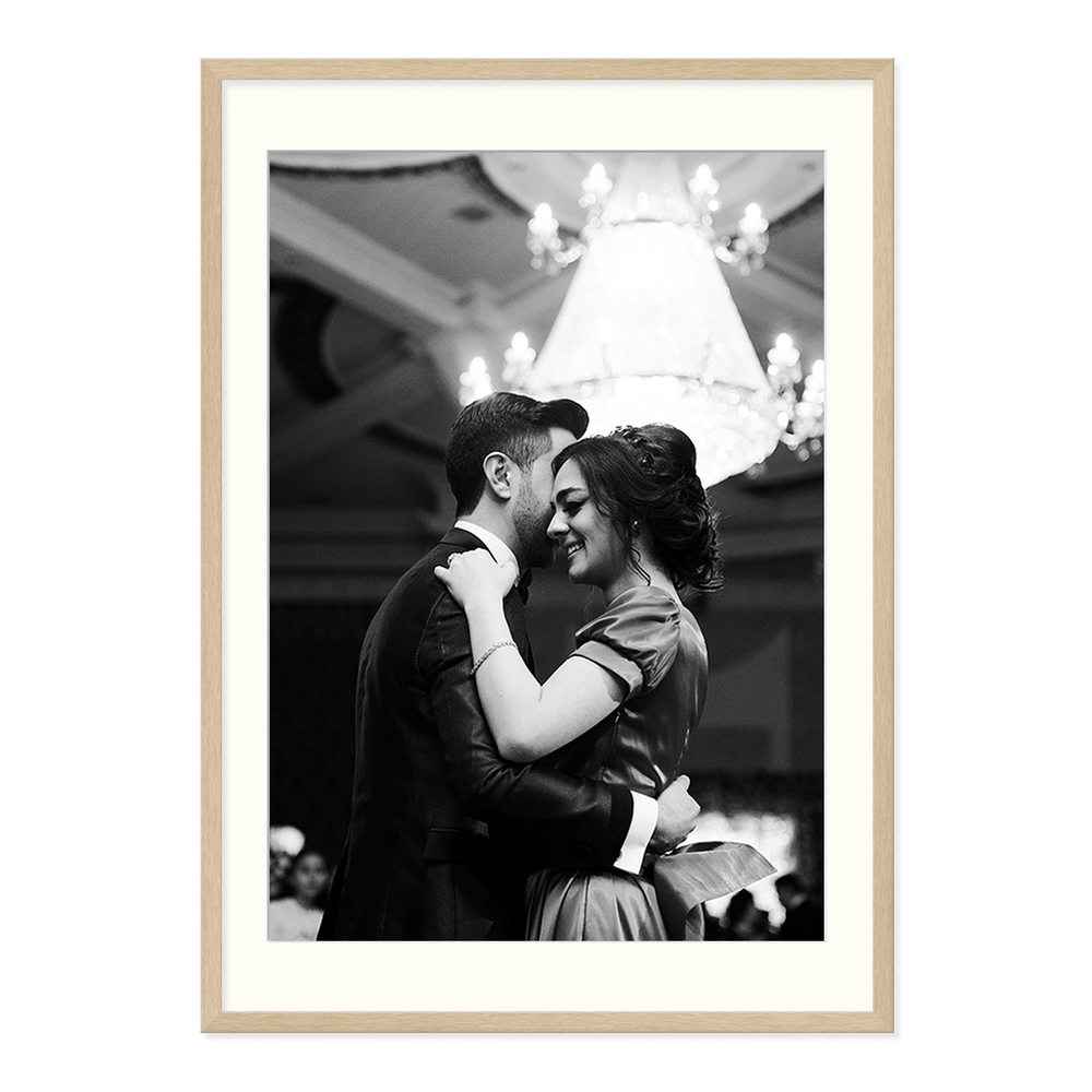 Premium Natural Oak A1 Picture Frame with Matboard – Timeless Display for Posters, Prints & Arts