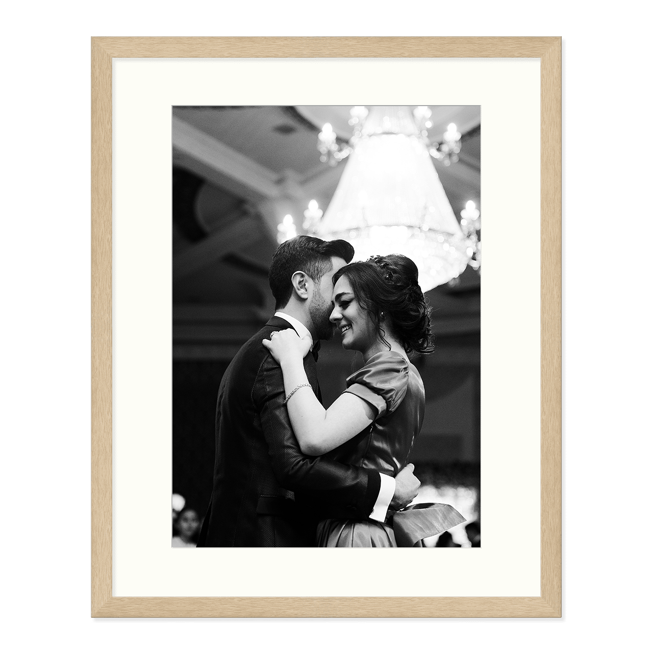 Premium Oak A3 Picture Frame with Matboard – Warm, Natural Timber for Art, Photos & Certificates